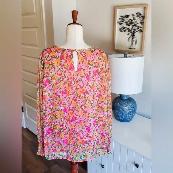 Floral Multicolor Blouse - Picture 2 of 2